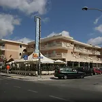 布甘维雷亚住宅酒店 公寓式酒店