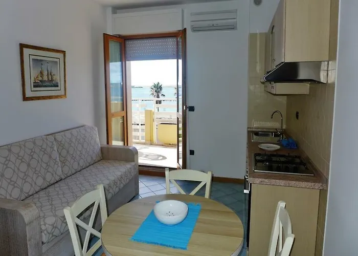 Buganvillea Aparthotel 3*